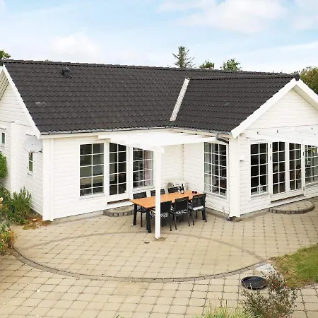 Ferienhaus Holiday Ii *