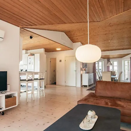 Ferienhaus Holiday Ii